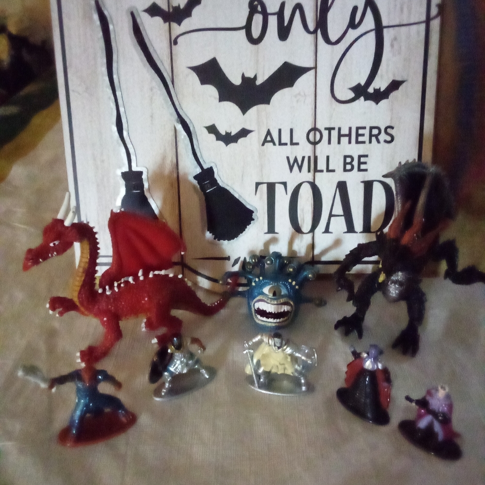 Lot of Dungeons and Dragons Figures